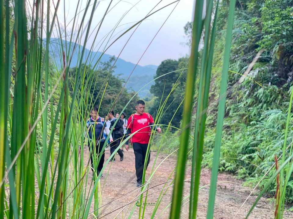 F1D342C6-0493-4DD8-A5C2-09F0991E452D