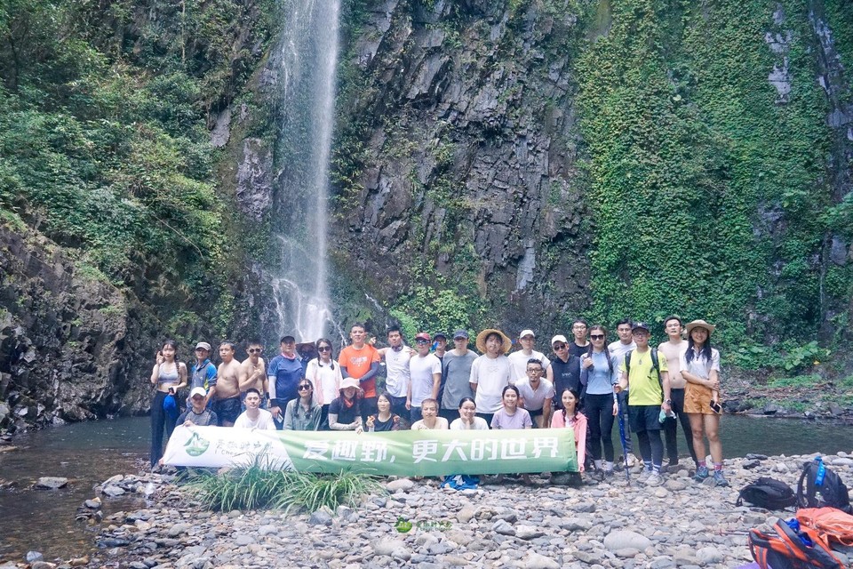 CB653E10-3243-44C6-B852-7E20FD4BA650