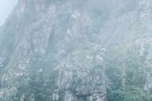 广东K2韶关龙斗峰龙中爬山