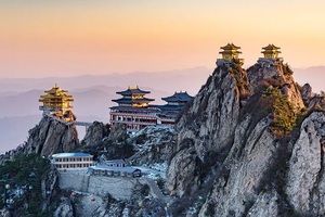 【徒步旅行】秘境中原 ||老君山徒步 中岳嵩山轻徒步 唐三彩制作 夜游龙门 白马寺 风穴寺 5日行程