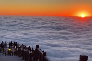 武功山云海日出