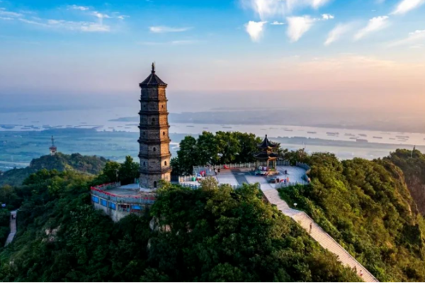 登山系列 | 09.09 圌山~五峰山穿越，一步一景，万里长江第一塔