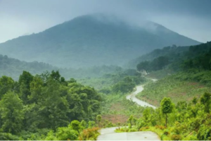 登山系列 | 03.09 上春山 穿越老山东线，走寻神秘的不老村