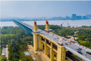 徒步系列 | 03.31 徒步滨江风光带，江畔微风绿博园郁金香