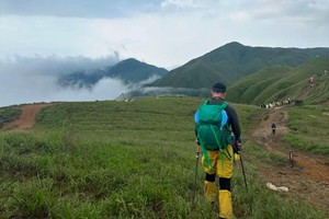 （已成行）徒步登山 |「二天一晚 」09.07-09.08 高山草海，日出云海，深邃星空，行走武功山