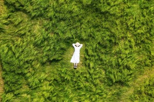 徒步系列 | 04.04 游高淳，登游子山，赏石臼湖龙猫草海，在如画的山水间游走