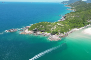 周三六出发【深度三门岛】广东'小塞班’，玩转昔日禁地：浮潜+桨板+赶海+沙滩晚会，登山盟海誓峰，探秘防空洞