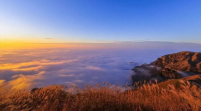2天2晚特价299元！每周五晚出发【金色武功山】赏超级云海：向云端高山草甸，草木界小阿勒泰2日3晚