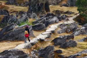 【梅子坪古道】打卡广东版墨石公园，徒步千年古道，深入喀斯特峰林，体会山村徒步乐趣-