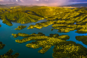 每周末出发【万绿湖徒步】打卡人间瑶池万绿湖｜广东版“千岛湖”徒步12公里-