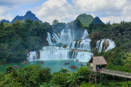 春节游【桂西南5天】德天跨国瀑布-明仕田园-河池百鸟岩-百魔洞-渠洋湖-鹅泉-柳州-南宁 纯玩精华游- 