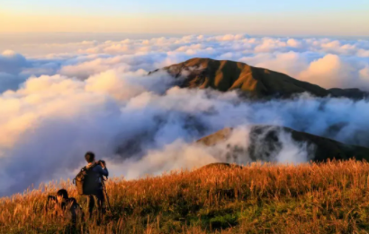 特价299元起！每周五晚&春节三期出发【金色武功山】赏超级云海：向云端高山草甸，草木界小阿勒泰2日3晚- 