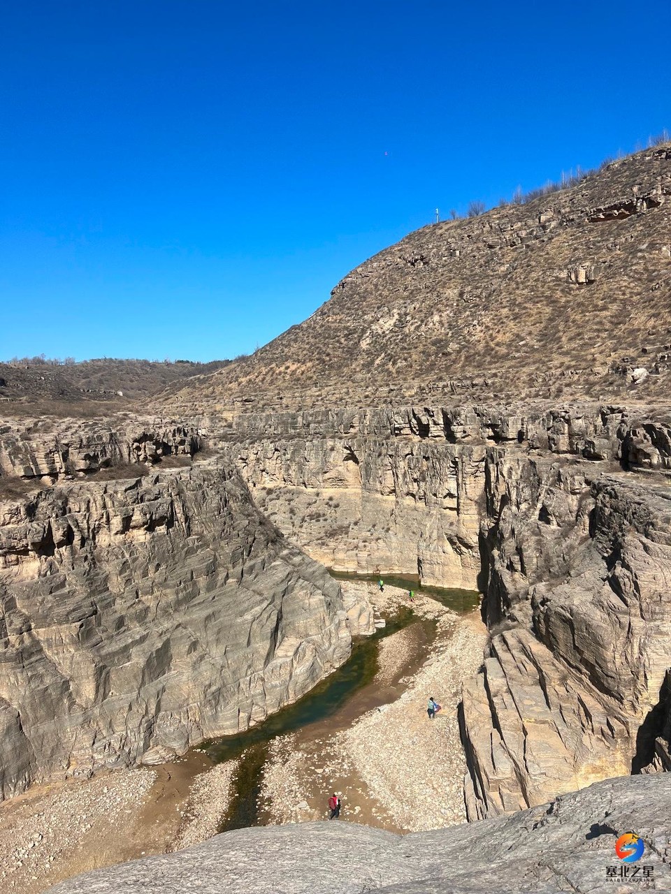 ADAE1961-21C3-429B-908F-50E3AE4D8D05