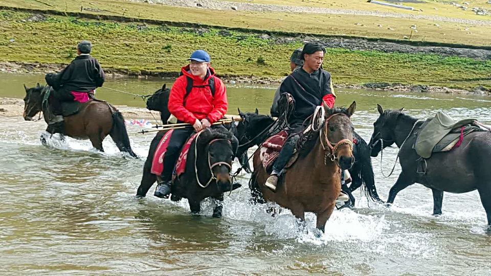 5DF1215C-800E-4E98-8F8E-4DDCD895917E-2976-000004489698E403_tmp