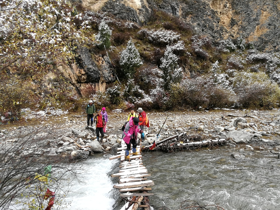 6A4A4CD8-CA9F-40C4-B84E-3D8780FA2A37-2201-000003323829B2AA_tmp