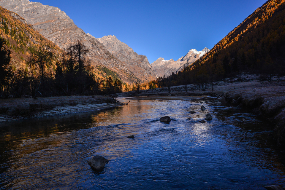 21C0592B-444A-4AB4-A84B-50E29037A27A-5046-000007156D39ADC1_tmp