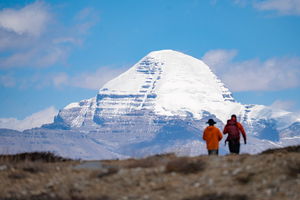 【阿里转山】冈仁波齐+玛旁雍措+拉昂措+佩枯措+珠峰古堡8日游•8人小团