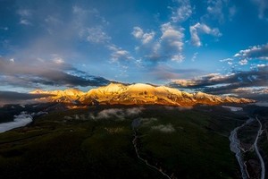 【阿尼玛卿大环】8日徒步之旅| 黄河源地区雪山冰川探索之旅