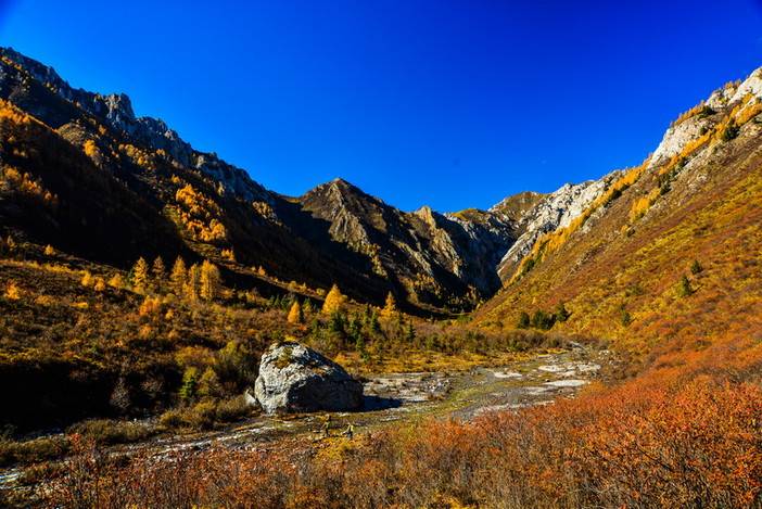 万里无云，碧海蓝天