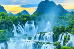 桂西南全景·海韵涠洲7日之旅 纯玩0购|一价全含|私家团|德天跨国瀑布|长寿村|双洞奇游|鹅泉|北海银滩|温泉酒店