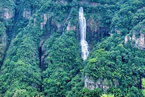 夏日徒步！【广东大峡谷】徒步《中国国家地理》杂志评为广东十大最美徒步线路~乳源大峡谷，邂逅广东版张家界