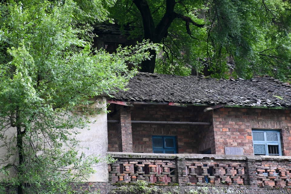 retouch_2024050518560578