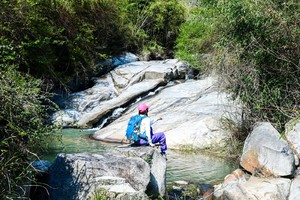 北山秘境·明月山森林溯溪步道徒步！