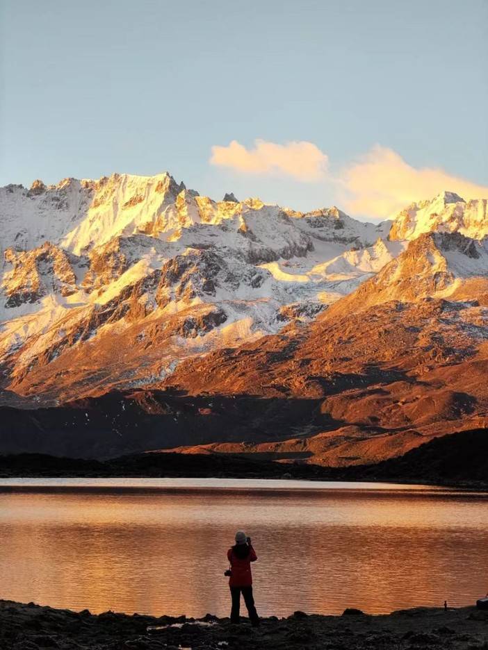 1730874641638757.jpg 581db294a00975200b5007c297de041.jpg