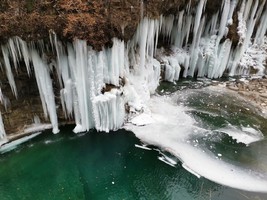 【绿源户外徒步线】12月18日（周四）太行冰瀑奇观焦作一斗水村-西沟徒步穿越