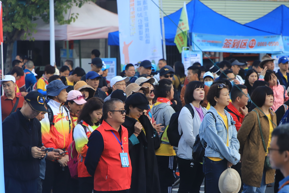 5db16773-9e3d-44b3-ac71-efbb1c9ae3f1