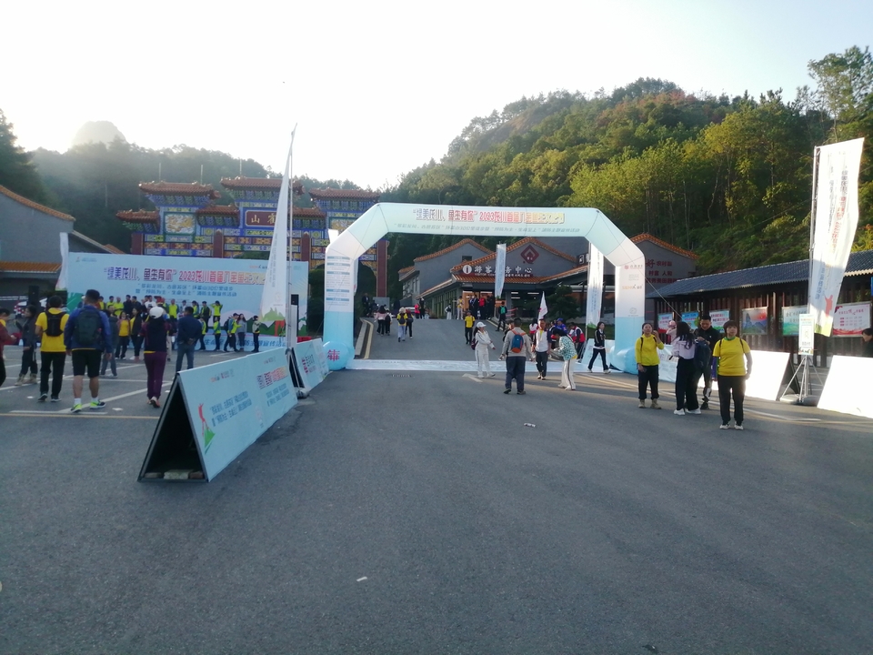 25a0be7f-a683-41b2-9707-1d6a1423b8e2