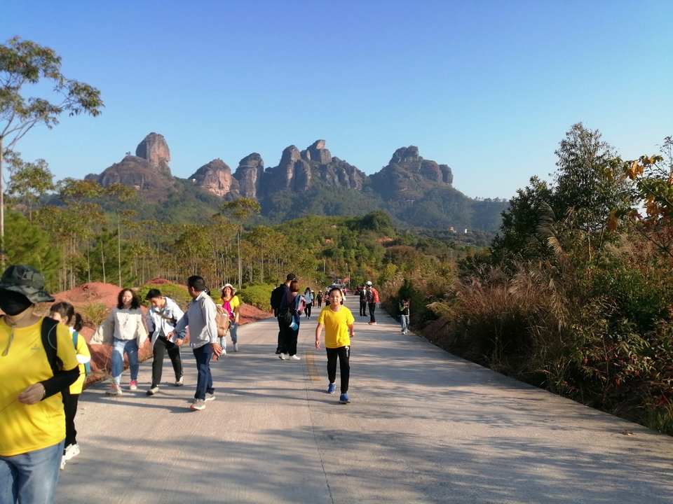 70e706da-5a0f-419b-90d6-b77be6046a5b