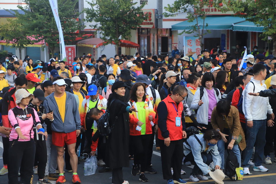 c6a4a882-c3bc-40ab-9454-92c04dbb7a4a