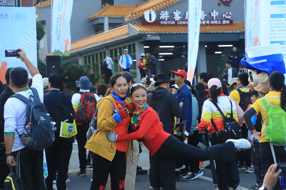 d66573fc-43ee-4ac6-8ff9-6b770f3ed191