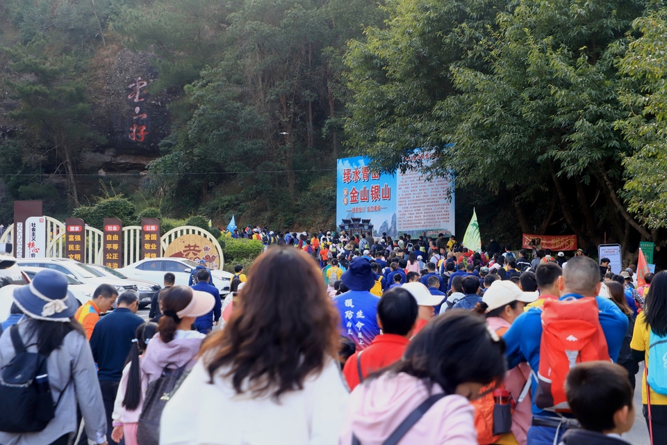 e75edd84-57b3-4903-906c-321890d4510b