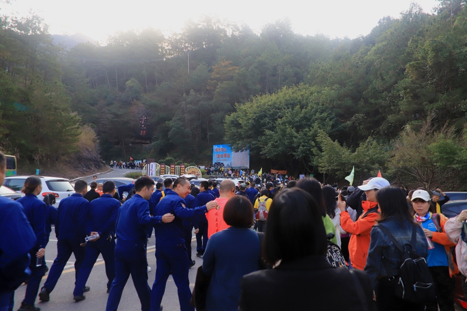 fa797f02-24f7-4b15-a02d-c349ed5df9fc