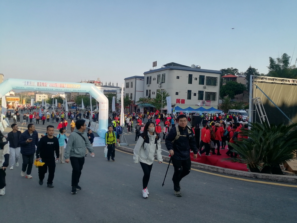 fe2b24b5-c4d2-427e-8221-a19c3d5f13d7