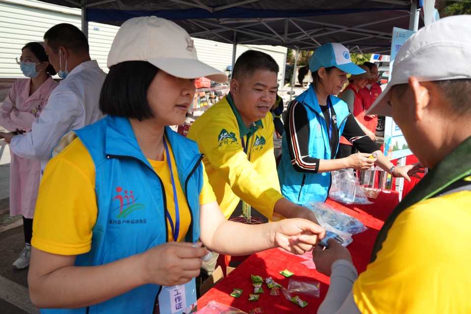 2512f6618mda80963bfbd2092e227aeb