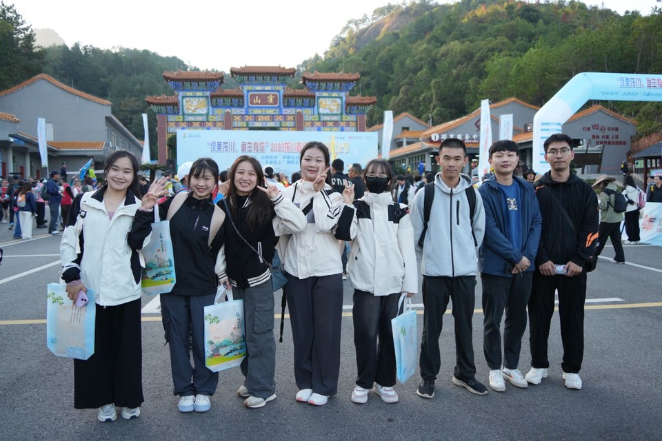 c7a341592p37c4aa254b01ad51a08bbd