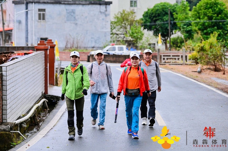 6072d486e86ff899e84d416a2c987c4