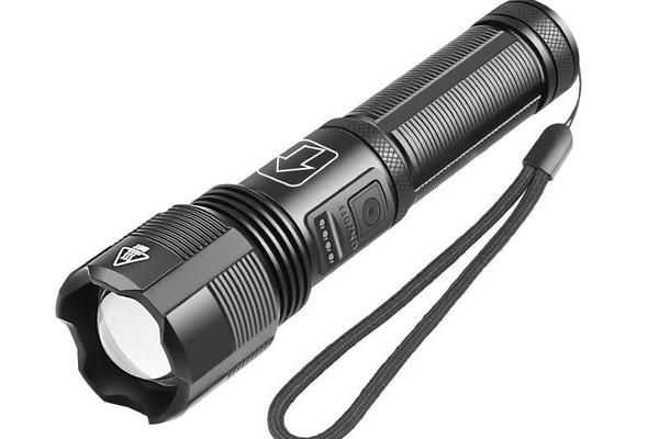跨境XHP50 LED强光手电筒 USB充电P70探照灯户外应急远射变 焦手电