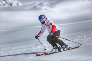 「鹧鸪山 · 免门票」，赠2小时滑雪/每周六发团 /（2.17-2.23天天发）