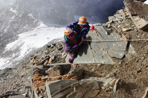 四姑娘三峰3日丨人生的第一座技术雪山 · 四姑娘山三峰攀登之旅