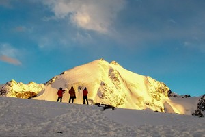 乌库楚5日 | 乌库楚技术型雪山攀登计划（1比2协作•10人精品小团）