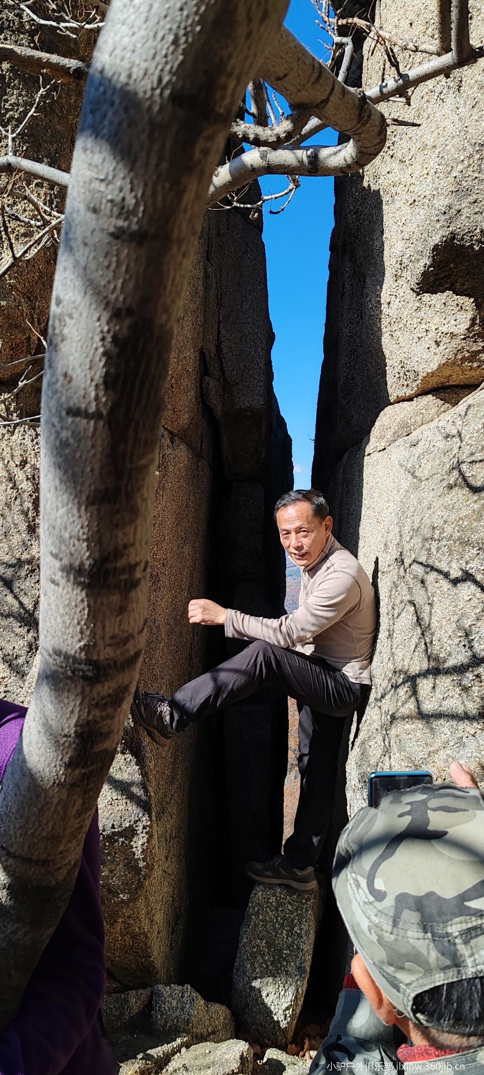 IQPDXO84t8I_6aqMJFCzUd1wMOR3vZVJv0x_WE1-dDLn7jMKOSdKizcBgadP72d0