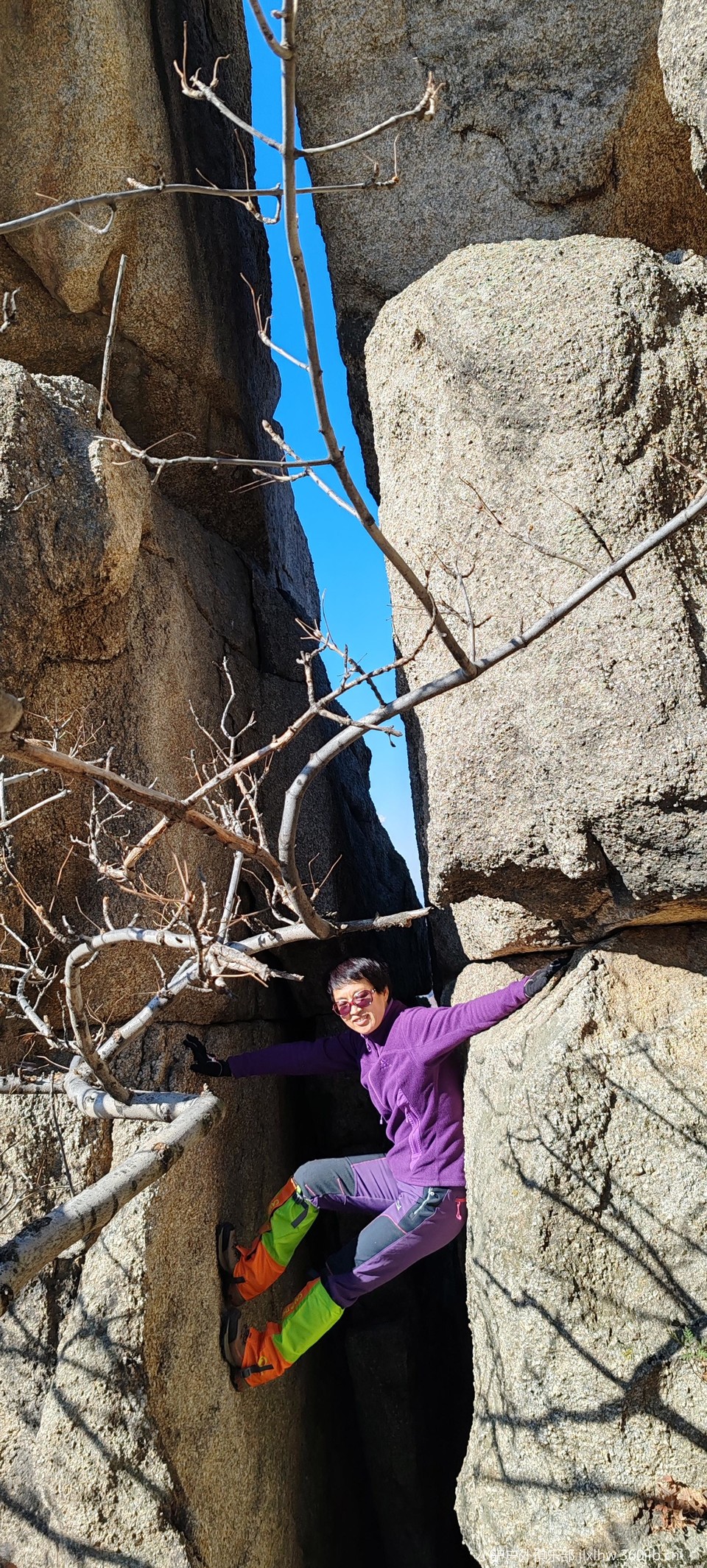 IQPDXO84t8I_6aqMJFCzUaQSVVd_3kVPYGbwJhnLNGW10RWF1Ay-hNlkgvepYTc5