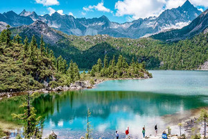 【向山而行，党岭穿越】 横断山脉党岭密地 四湖连穿+隐秘村落莫斯卡（6日行程）