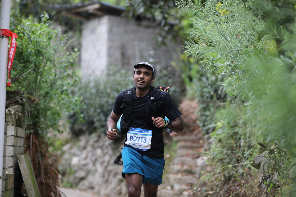 油菜花10-男-外籍