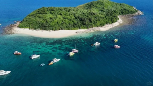 6月18日晚-21日【端午-海南火车往返3天】万宁石梅湾，日月湾，加井岛，三亚亚龙湾，大东海，蜈支洲岛，椰梦长廊，天涯海