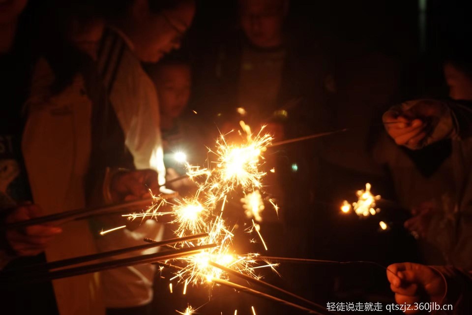 e-buVkdOZusKQklCZ5Qn0zQeTNyodrLWVJS1Nz84l5OUpMrOmNlcR5TY3t-LIkJs